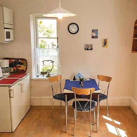 1 Bedroom In Flueggendorf Apartment *